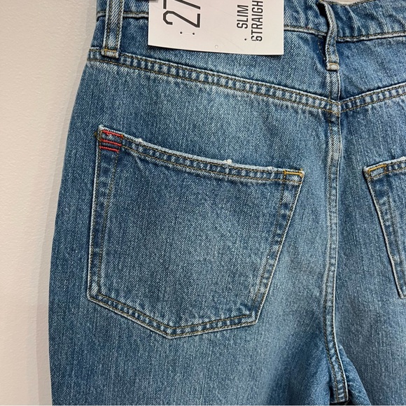 Urban Outfitters BDG NWT Slim Straight High Rise Jeans in Light Wash, Size 27 - Picture 9 of 11
